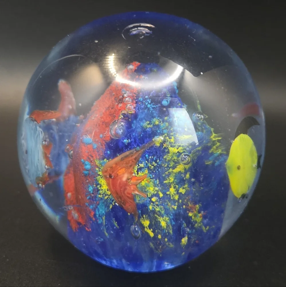 Vintage Italian Murano Fish Aquarium Collectors Paperweight Decor Ball Art